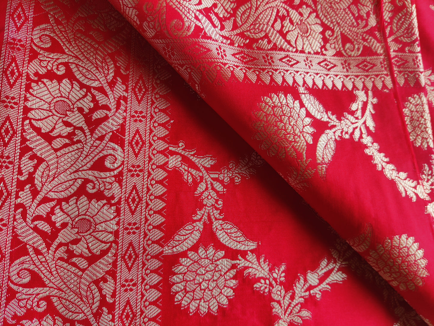 Floral Jaal Banarasi Saree