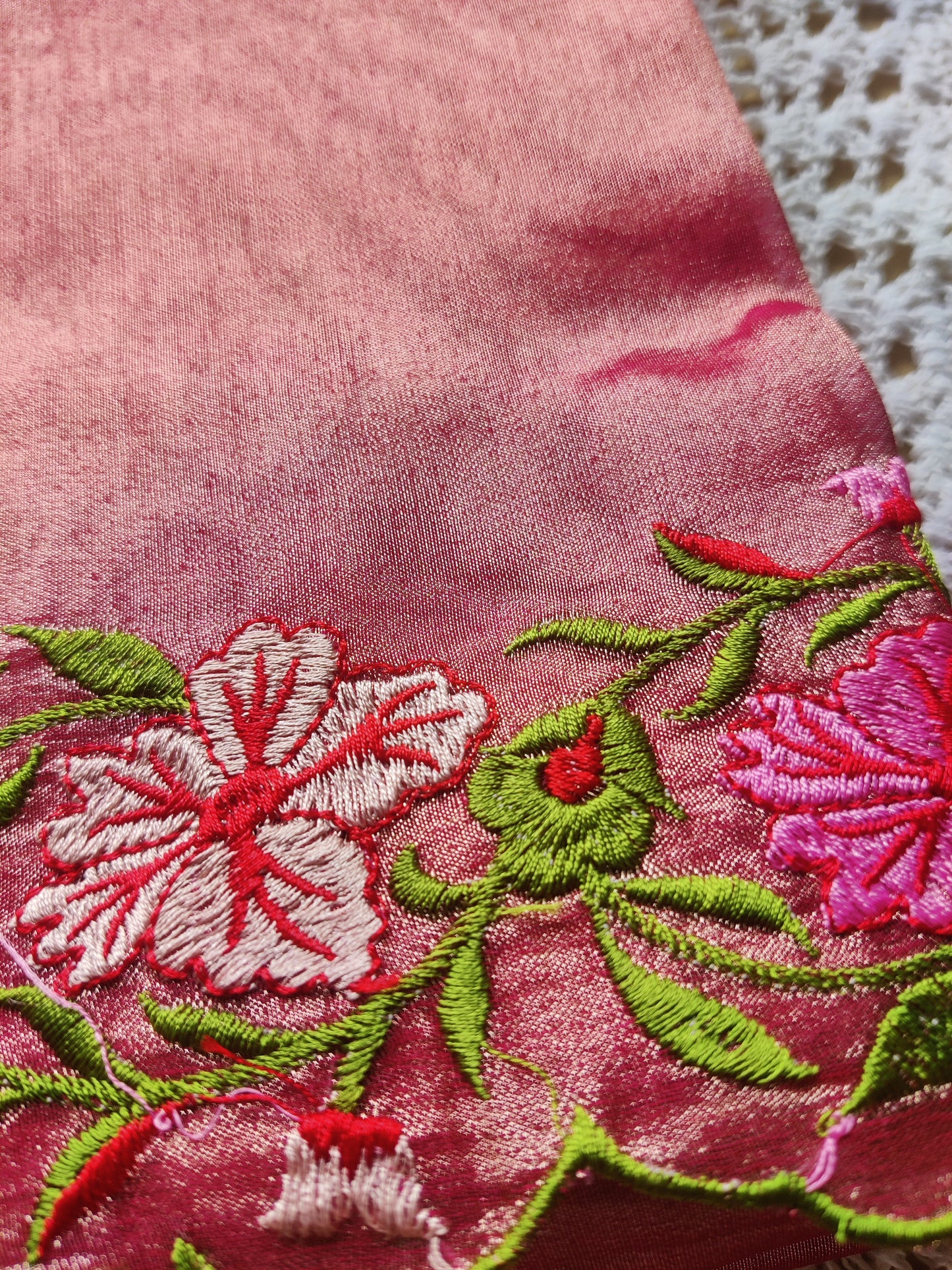 Floral Embroidered Tissue Saree/Sea Green & Pyaazi Pink
