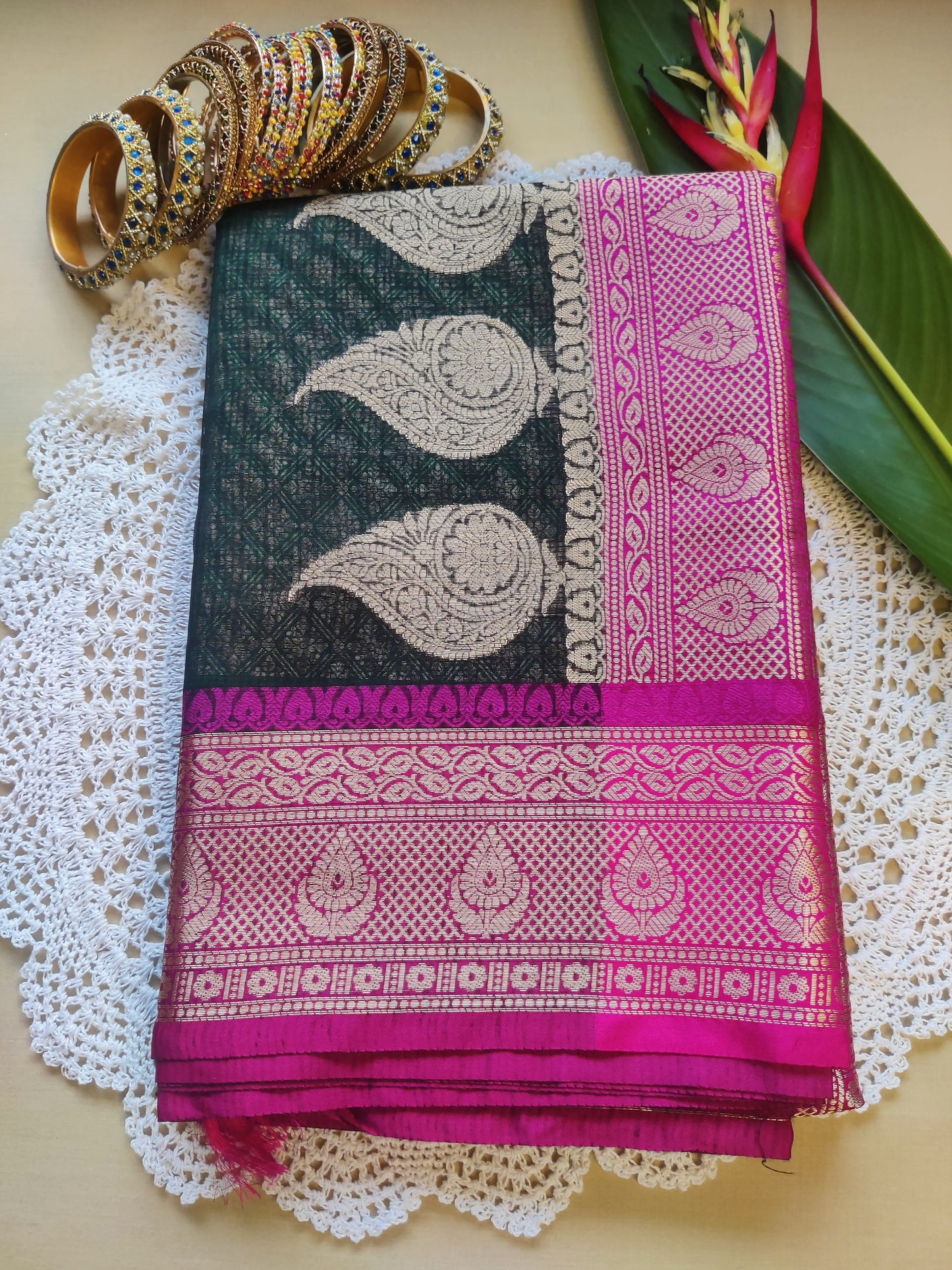 Bela Checked Contrast Zari Saree