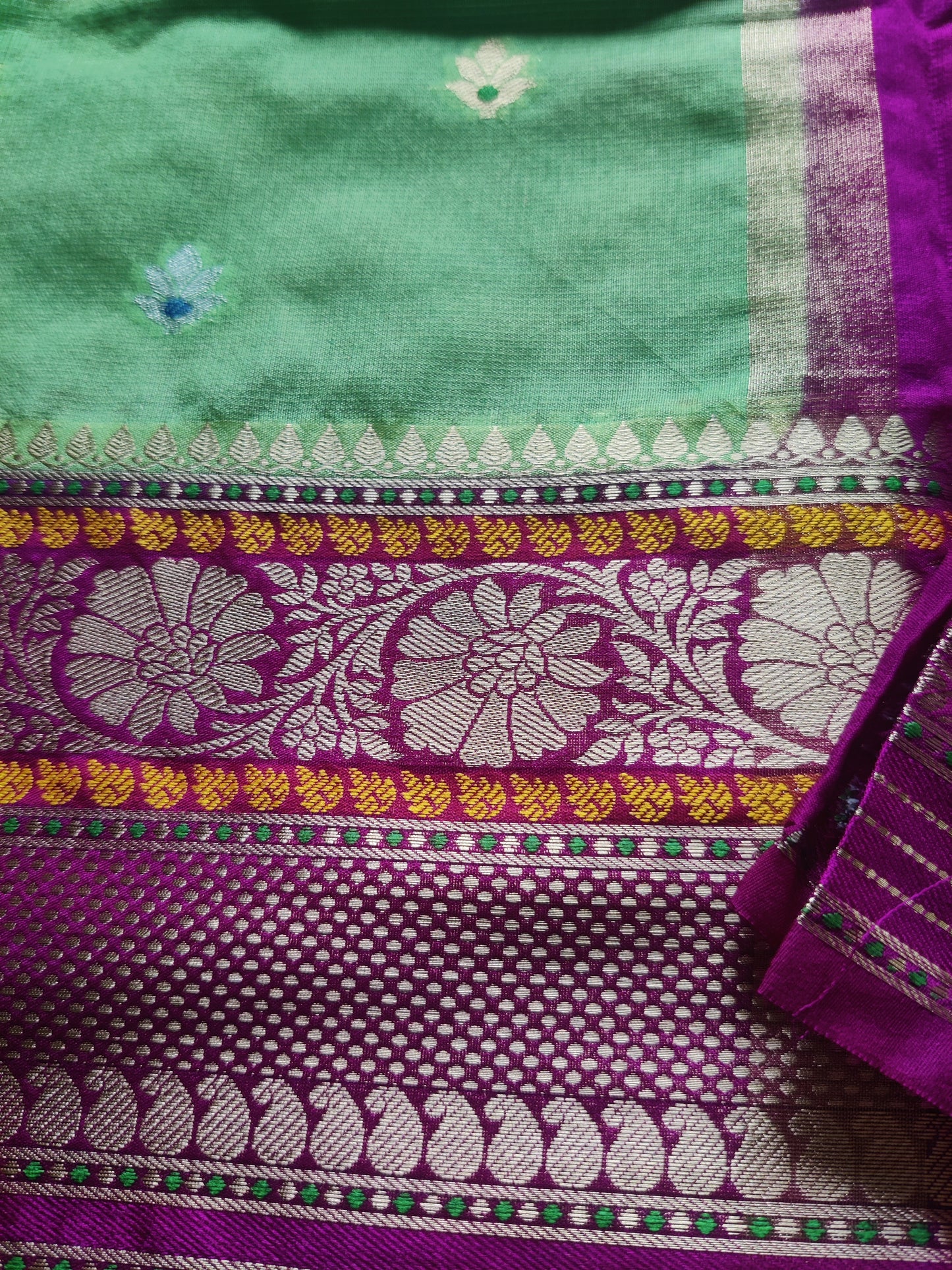 Mint Green Saree with Magenta Contrast Pallu