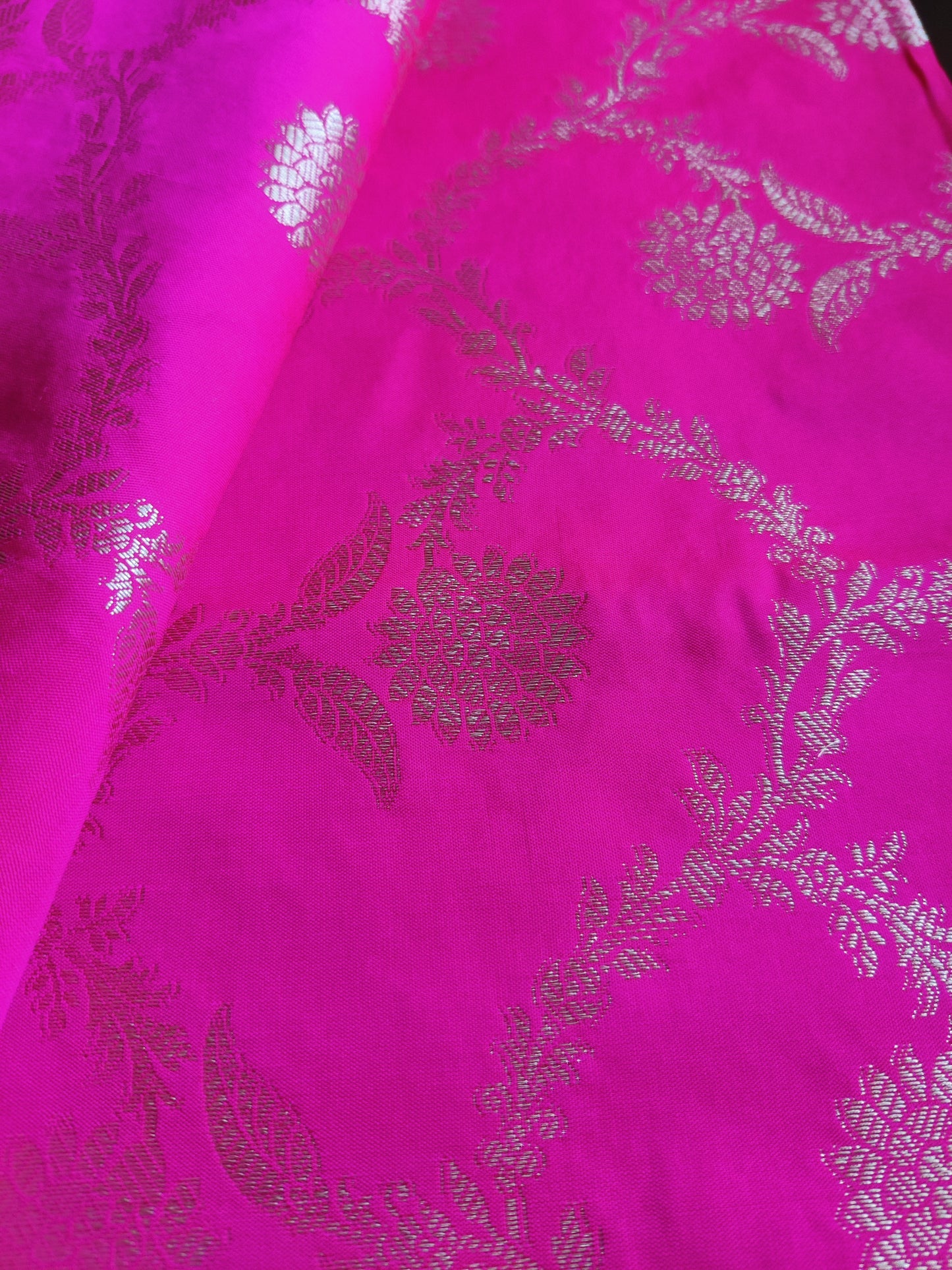 Floral Jaal Banarasi Saree