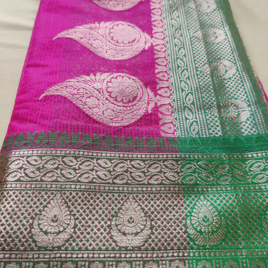 Bela Checked Contrast Zari Saree