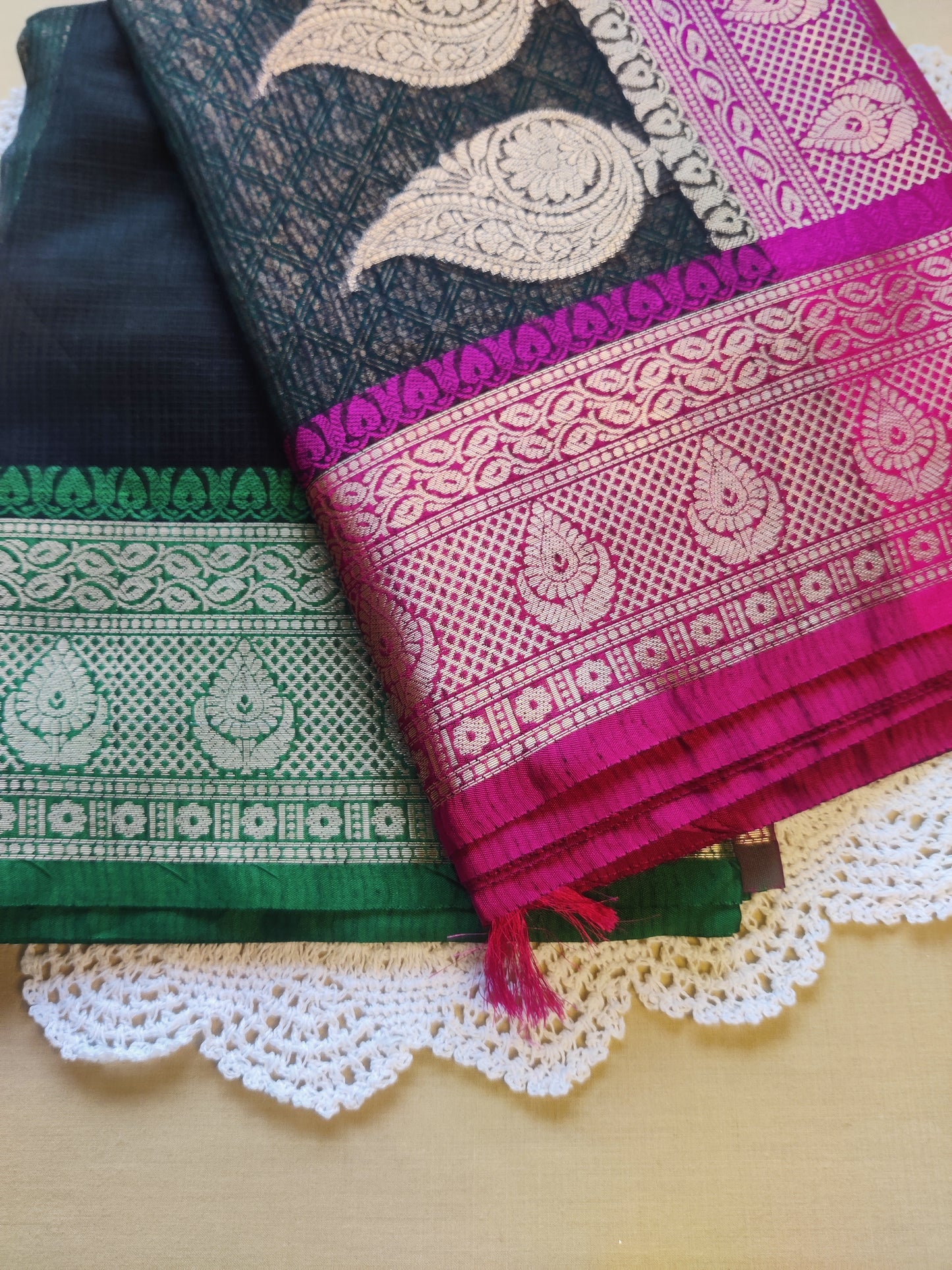 Bela Checked Contrast Zari Saree